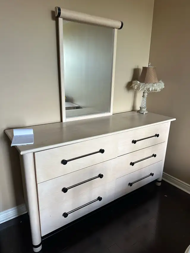 Bedroom set
