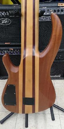 Basse de Luthier Liberator Moreau 6 cordes (2004) - Photo 4