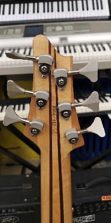 Basse de Luthier Liberator Moreau 6 cordes (2004) - Photo 5