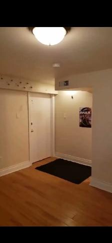 Safe&Cozy BsmtROOMS w/Private Washroom closeTTC - Photo 9