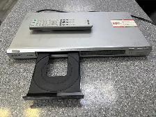 Sony DVP-NS75H CD/DVD player with remote - Photo 3