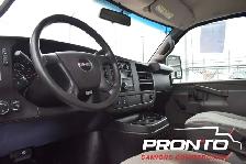 2018 GMC 3500  Cube 14 pieds  6.0L V8 - Photo 4