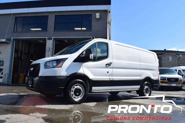 2021 Ford Transit Cargo Van  130WB  Tablettes & Séparateur
