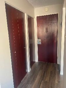 FOR RENT 1 bd apartment - 11916-105 St  Edmonton, AB - Photo 3