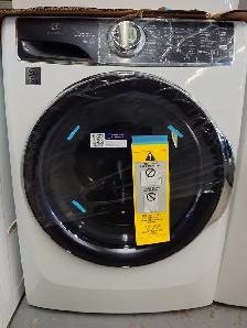 Electrolux '27' White Front Load Washer / Dryer on Sale‼️ - Photo 7