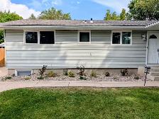 Spacious 2 beds   1 bath basement suite