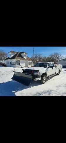 2007 Chevy Silverado LT 2500 4x4 - Photo 2