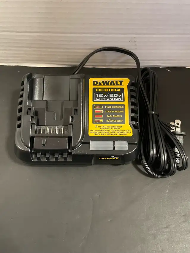 Dewalt Charger DCB1104 Like New