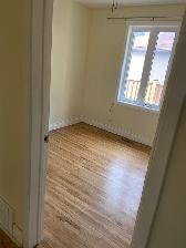 2 Separate Female room for rent,$750 & $800 utilities included - Photo 2