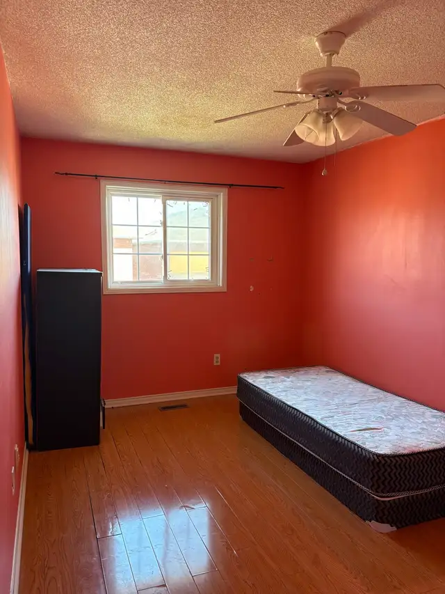 ROOM FOR RENT – BRAMPTON (KENNEDY & BOVAIRD)