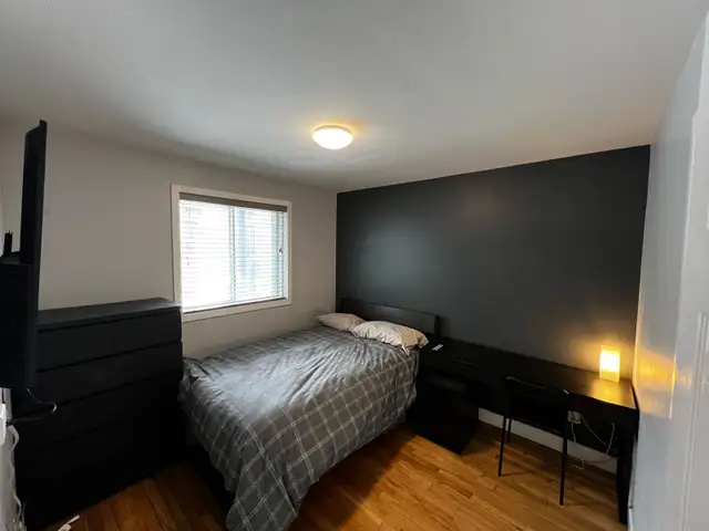 chambre à loue room for rent, 5min à métro