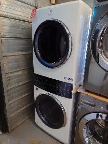 Electrolux '27' White Front Load Laundry Tower on Sale‼️ - Photo 2