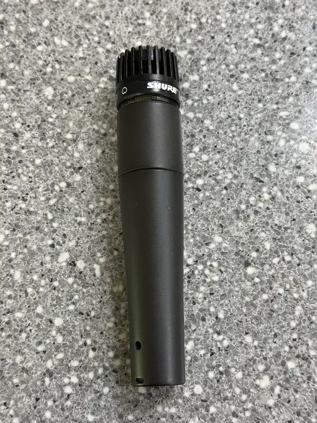Shure sm57 Dynamic Mic