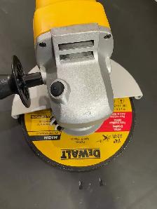 Dewalt Disc Grinder Dw840 - Photo 3
