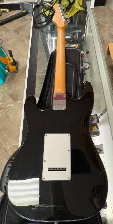 Baron Stratocaster Style Electric Guitar with Gig Bag - Photo 4