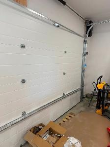 Garage Door 18x8 - Photo 3