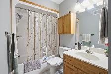 Meticulously maintained 2bdrm bng-style condo w/ full basement! - Photo 8