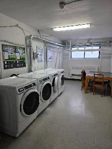Studio entièrement rénové 999$ | Face au Métro l’Acadie | Balcon - Photo 8