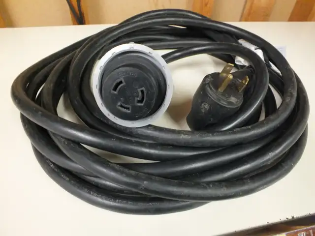 30ft EXTENSION CORD FOR RV, MOBILE & HOME USE