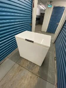 WHITE CHEST FREEZER - Photo 4