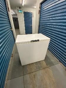 WHITE CHEST FREEZER - Photo 5