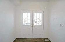 For Lease – Stunning 4-Bedroom Semi-Detached Home in Southgat - Photo 2