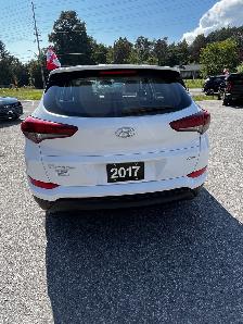 2017 Hyundai TUCSON SE  AWD 74,757 KMS -NEW FACTORY MOTOR FEB/24 - Photo 5