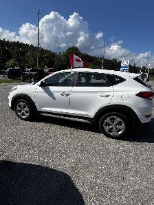 2017 Hyundai TUCSON SE  AWD 74,757 KMS -NEW FACTORY MOTOR FEB/24 - Photo 6
