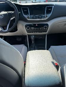 2017 Hyundai TUCSON SE  AWD 74,757 KMS -NEW FACTORY MOTOR FEB/24 - Photo 9