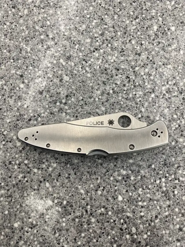 Spyderco Police VG-10 Folding Knife