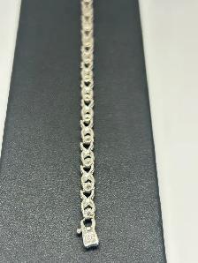10K Vintage White Gold Diamond "XO" Tennis Bracelet - Photo 3