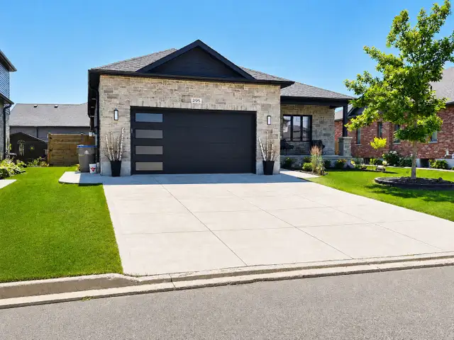 Stunning 2022-Built 3 Bedroom Bungalow – Listowel