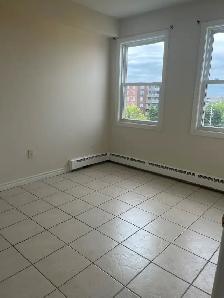 2 Bedroom   den available for Oct 1st - Photo 5