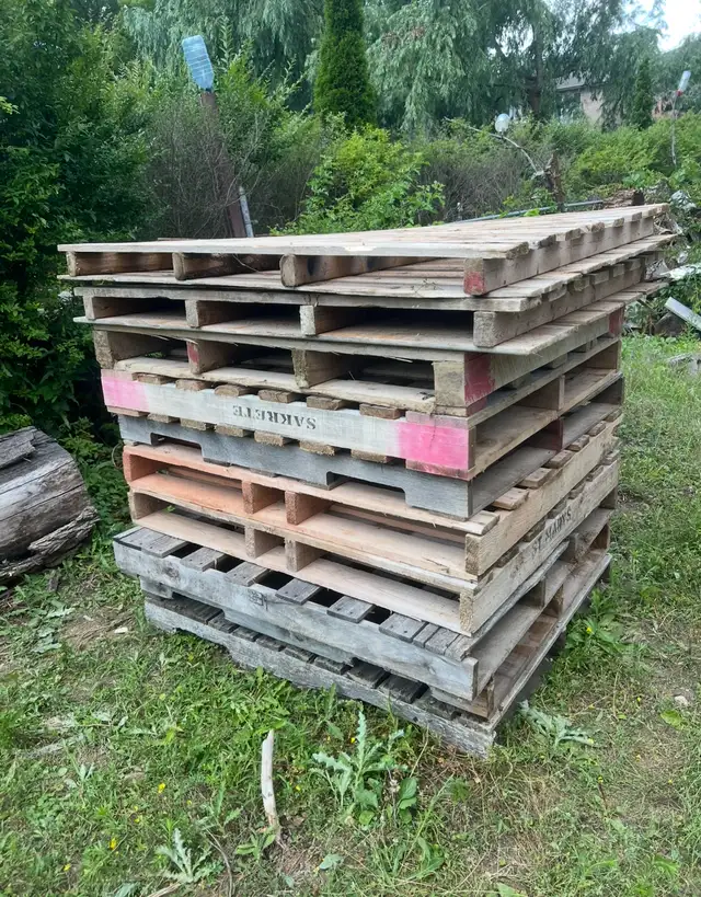 Free Wood Pallets