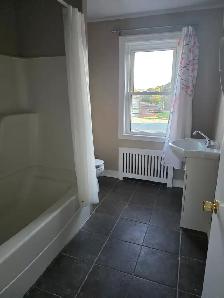 4 Bedroom House | Halifax | Last Month Free | Parking - Photo 2