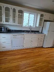 4 Bedroom House | Halifax | Last Month Free | Parking - Photo 12