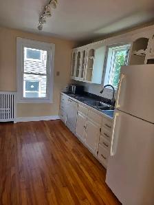 4 Bedroom House | Halifax | Last Month Free | Parking - Photo 16