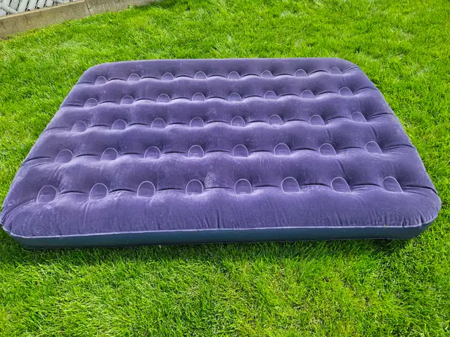 Matelas gonflable double / inflatable mattress