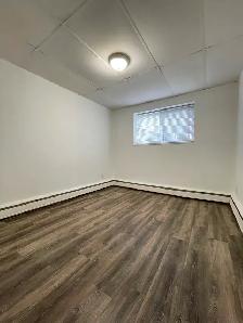 BURLINGTON - Large 2 bdrm avail. Nov. 1 - Photo 4