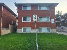 BACHELOR APT., SEPT./OCT. 1ST, $1,150.00 PER MTH, PLUS HYDRO.