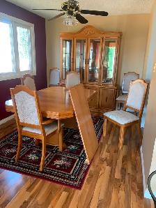 Dining table with 6 chairs - Photo 3
