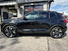 2024 Volvo XC40 Plus Dark Theme - Photo 9