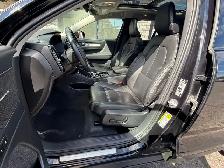2024 Volvo XC40 Plus Dark Theme - Photo 21