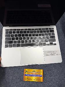 MacBook M1