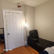 LARGE DELUXE ROOM IN DOWNTOWN TORONTO - Photo 5