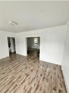 84A Hamiltion Ave - Spacious, 3 bedroom, Multi-Level Unit - Photo 4