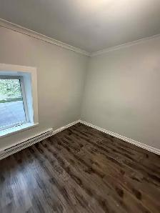 84A Hamiltion Ave - Spacious, 3 bedroom, Multi-Level Unit - Photo 12