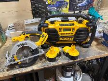 DEWALT saw package