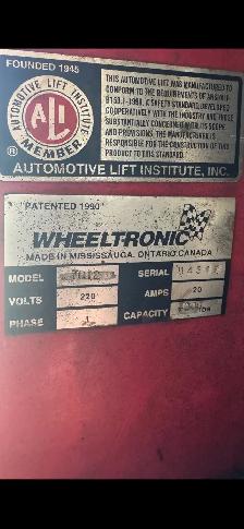 Wheeltronic Twin Post 7012 Lift - Photo 3