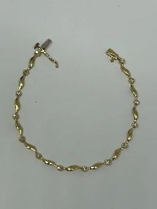14K Solid Gold Wavy Diamond Station Bracelet - Photo 6